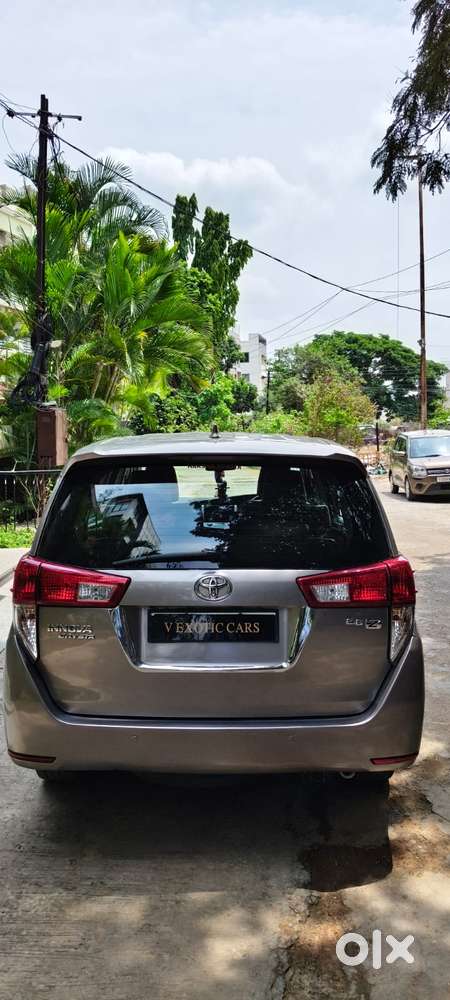 Toyota Innova Crysta 2.8z Automatic, 2016, Diesel