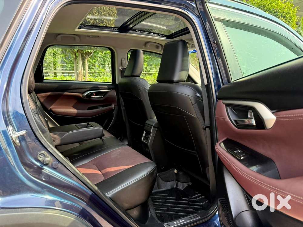 Maruti Suzuki Grand Vitara 1.5 Alpha Smart Hybrid At, 2022, Petrol
