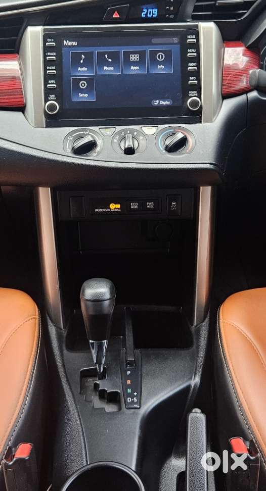 Toyota Innova Crysta [2020-ongoing] 2.4 Gx 8 Str, 2021, Diesel