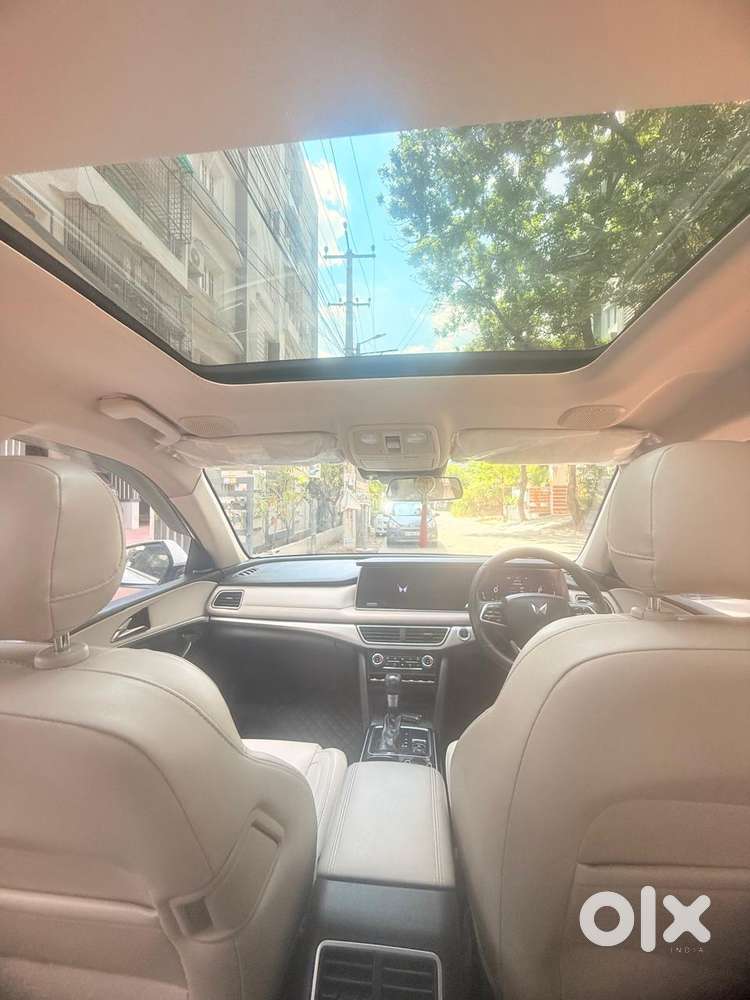 Mahindra Xuv700 2.2 Ax 7 Diesel At Luxury Pack Str, 2023, Diesel