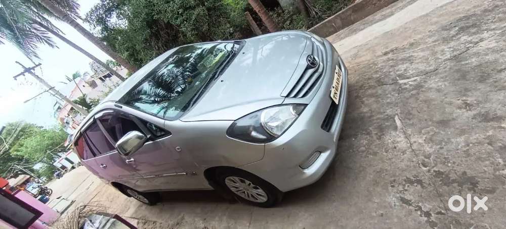 Toyota Innova 2010 Diesel Well Maintained