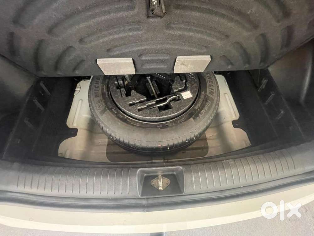 Hyundai Creta 2017 Diesel 60800 Km Driven With Complete Showroom Track