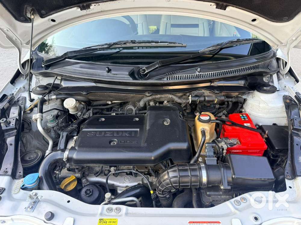 Maruti Suzuki Swift Dzire Amt Vdi, 2015, Petrol