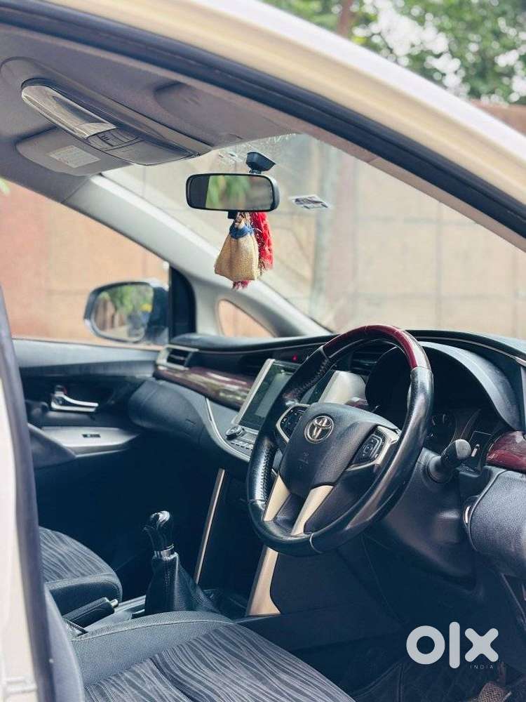 Toyota Innova Crysta 2.4 V 7 Str, 2016, Diesel
