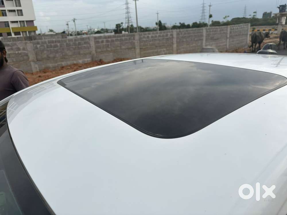 Skoda Slavia Style 1.0l Tsi At, 2022, Petrol