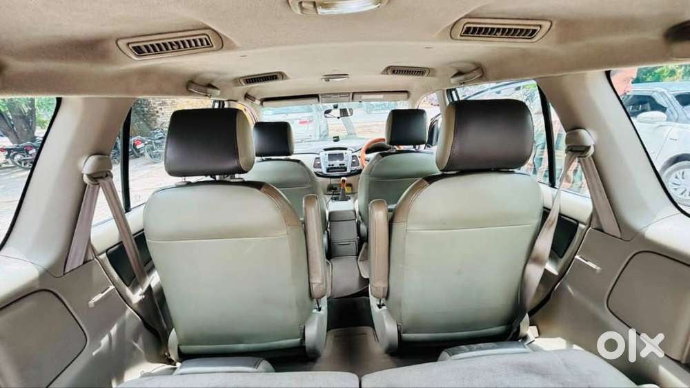 Toyota Innova 2013  Full Toyota Service History  Excellent Condition