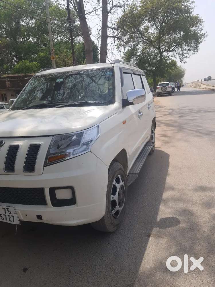 Mahindra Tuv 300 2016
