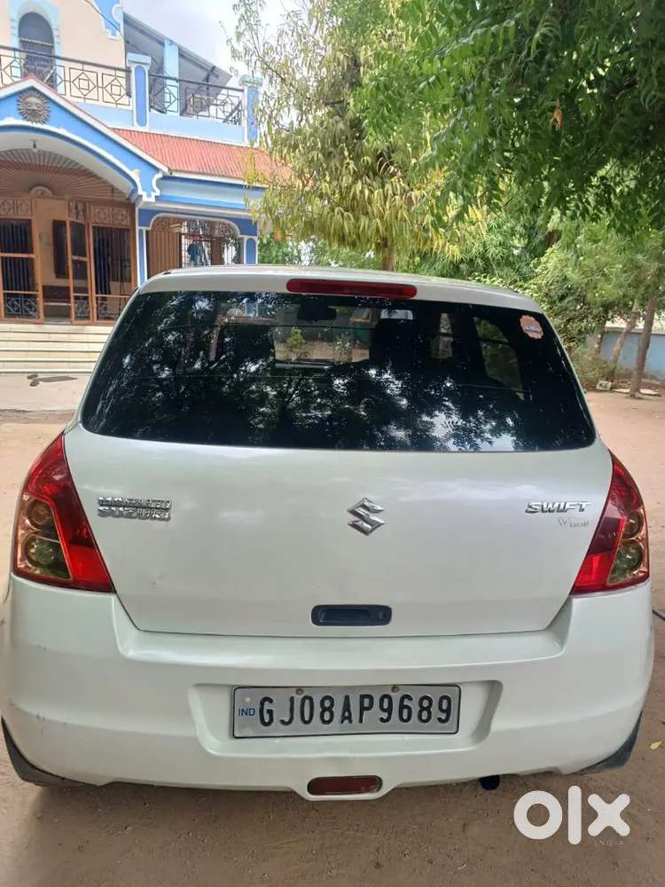 Maruti Suzuki Swift 2010