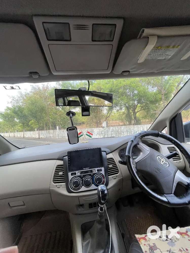 Toyota Innova V 2014