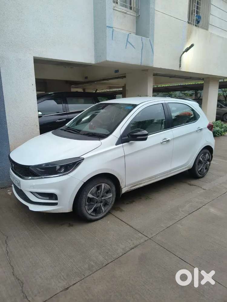 Tata Tiago 1.2 Revotron 2026 Petrol Automatic
