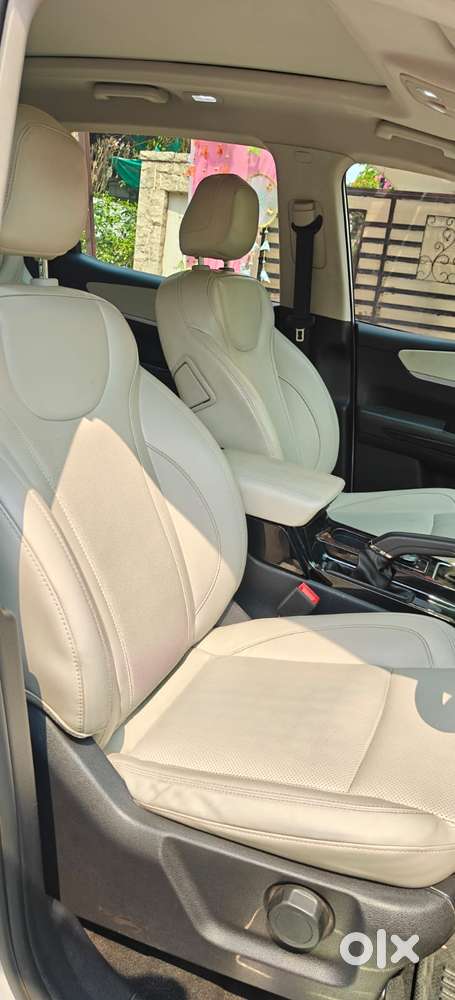 Mahindra Xuv700 2.2 Ax 7 Diesel At Str Awd, 2024, Diesel