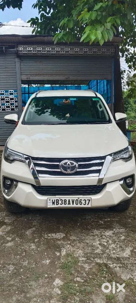 Toyota Fortuner Legender 2020