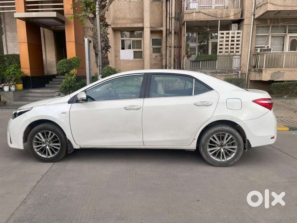Toyota Corolla Altis 2016 Petrol Well Maintained