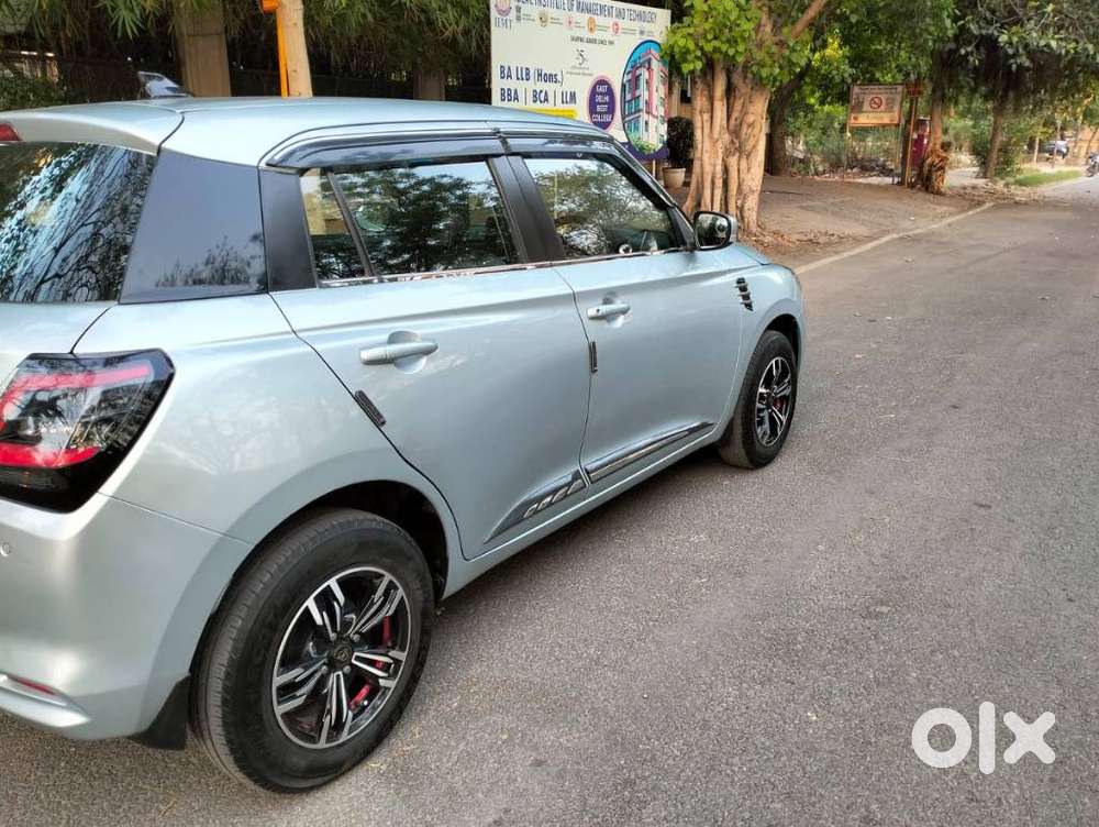 Maruti Suzuki Swift Vxi + Manual, 2024, Petrol