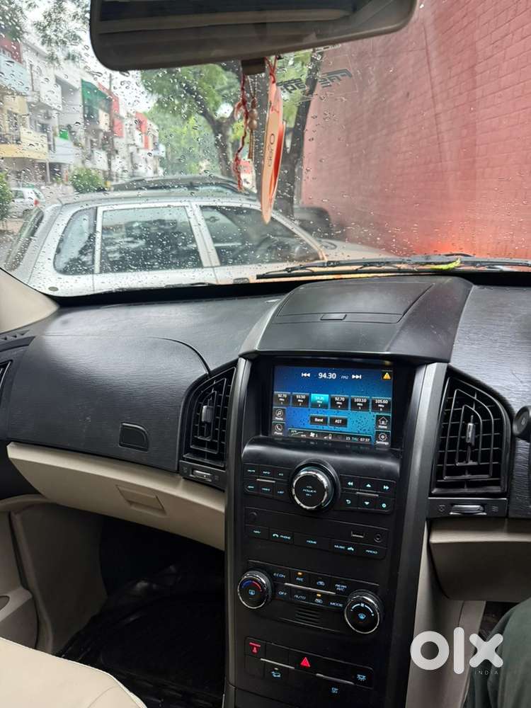 Mahindra Xuv500 2016 Car