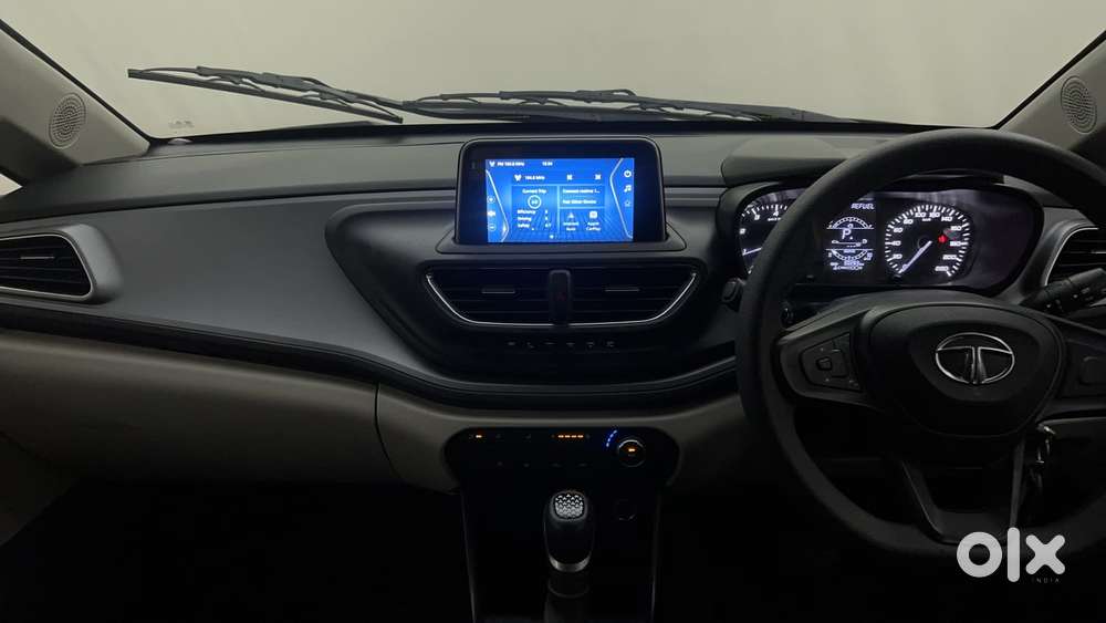 Tata Altroz 1.2 Xma Plus, 2023, Petrol