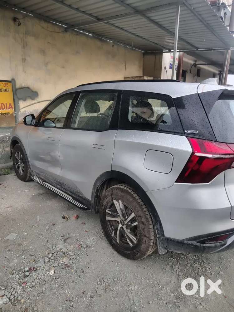 Mahindra Xuv700 2023 Petrol 120000 Km Driven
