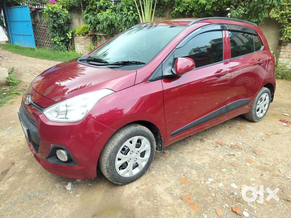 Hyundai Grand I10 Sportz, 2016, Petrol