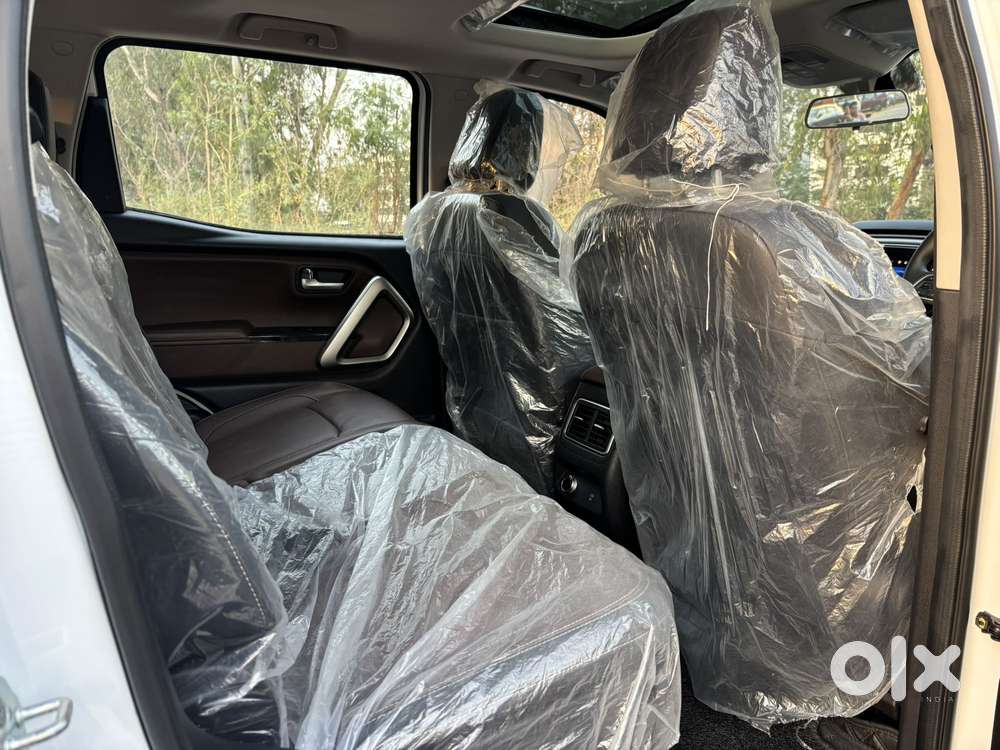 Mahindra Scorpio N Z8 Petrol At 7 Str, 2024, Petrol