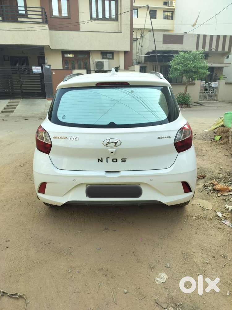 Hyundai Grand I10 Nios Amt Sportz, 2022, Petrol
