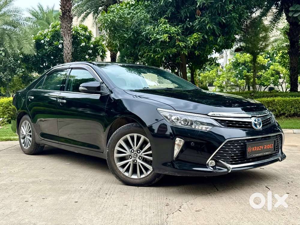 Toyota Camry Hybrid 2018 Mint Condition