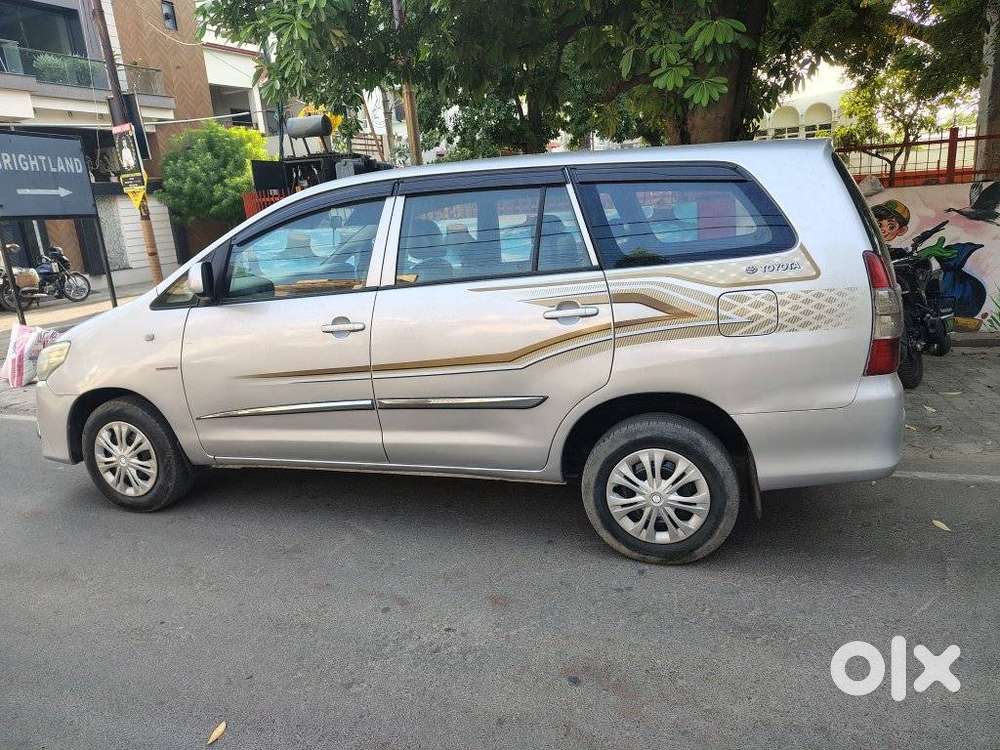 Toyota Innova 2.5 G (diesel) 8 Seater, 2014, Diesel