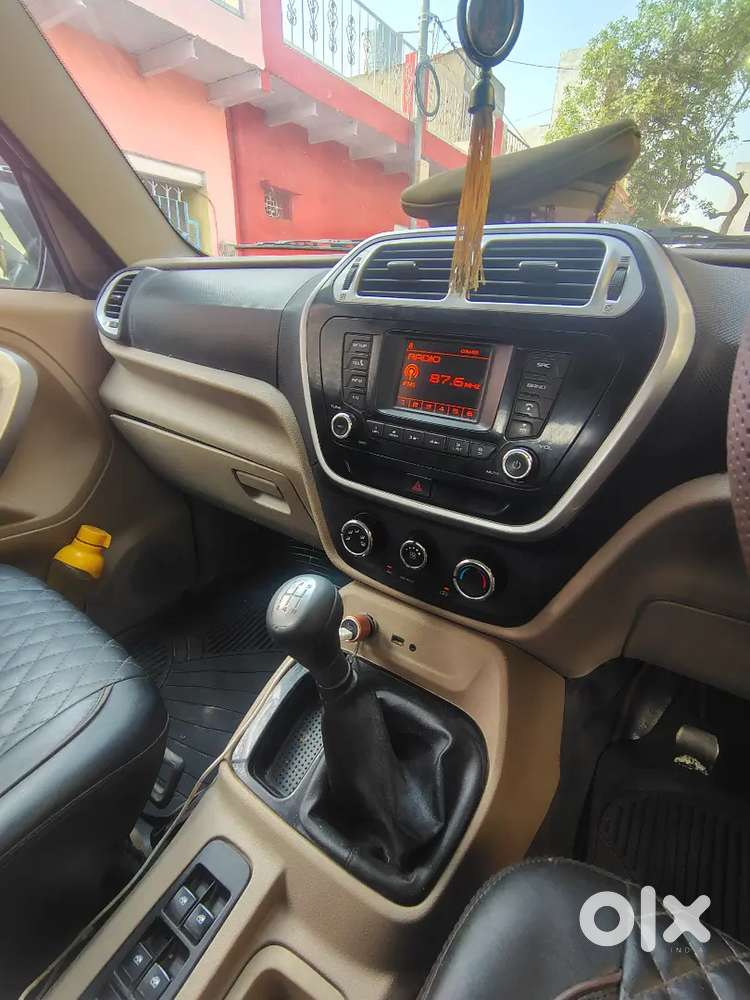 Mahindra Tuv 300 2015 Diesel Well Maintained