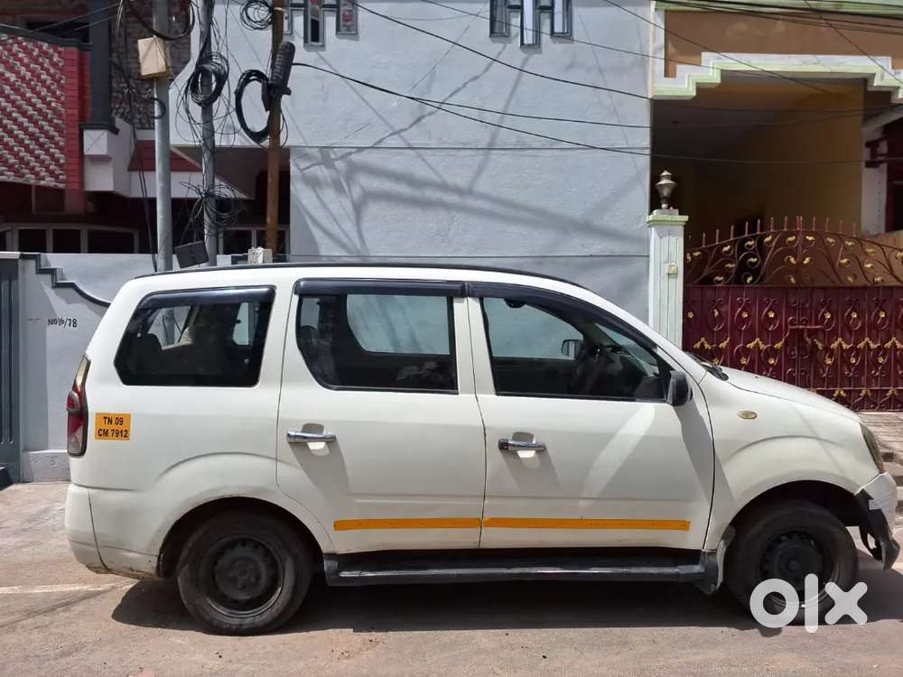 Mahindra Xylo D4