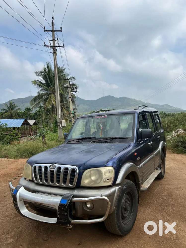 Mahindra Scorpio Classic 2005