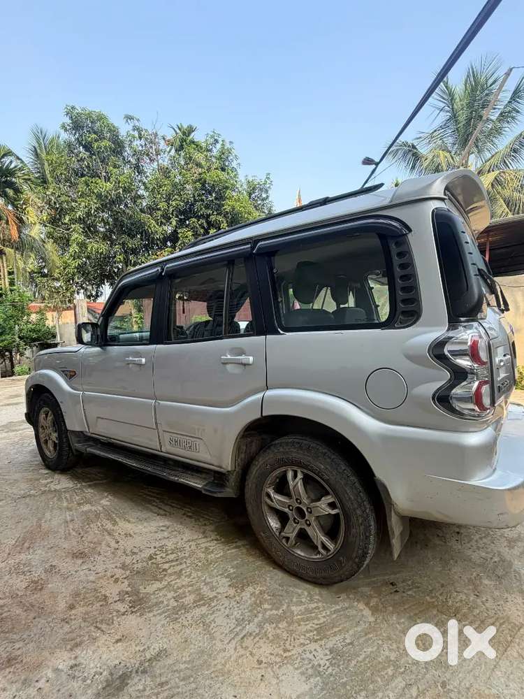Mahindra Scorpio S10 2016 Diesel Manual. Rate Negotiable