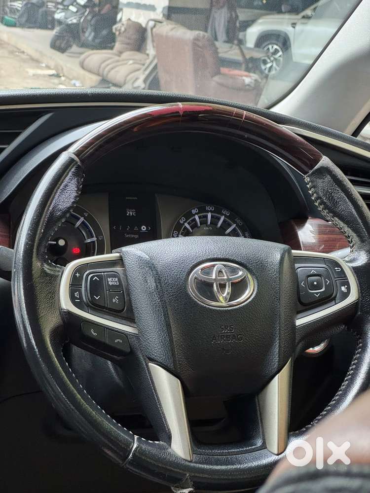 Toyota Innova Crysta 2.4 V, 2017, Diesel