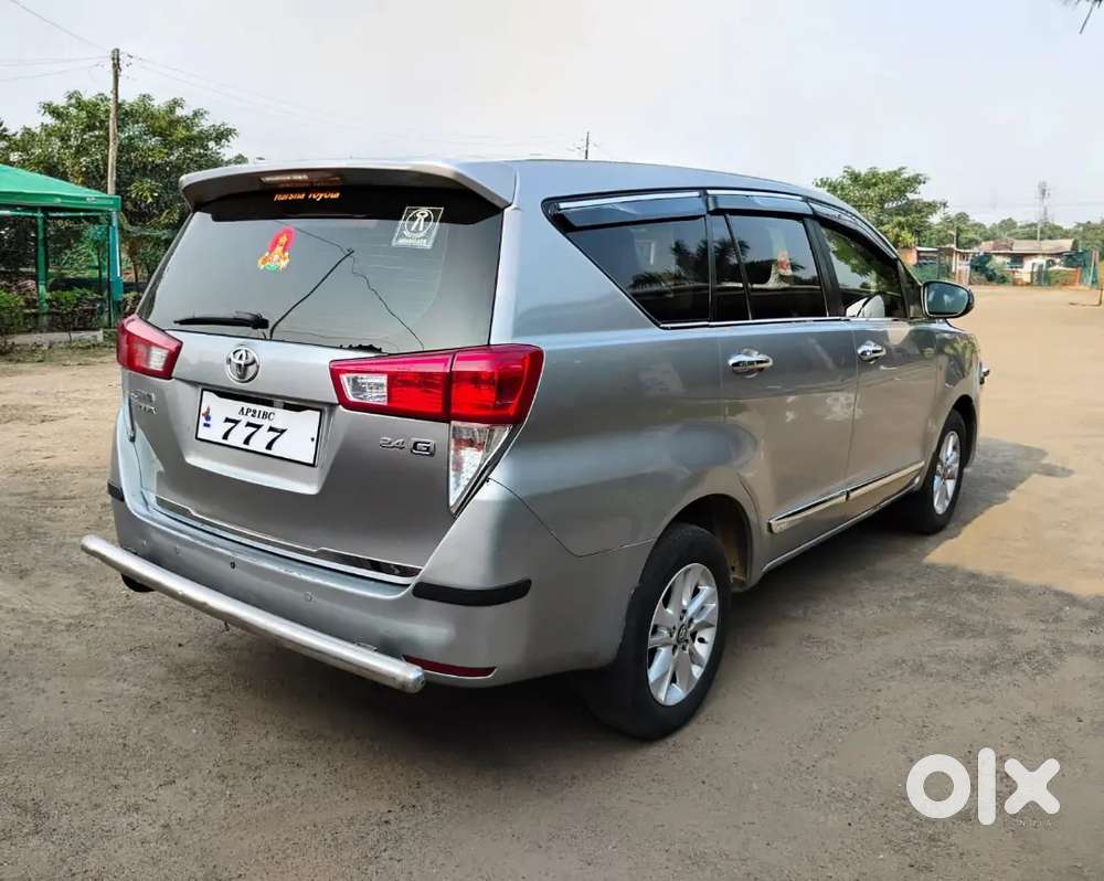 Toyota Innova Crysta 2017 Diesel 157000 Km Driven