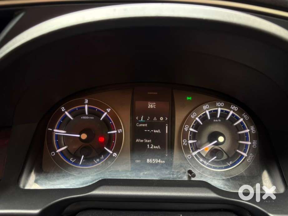 Toyota Innova Crysta 2.4 V 8 Str, 2016, Diesel