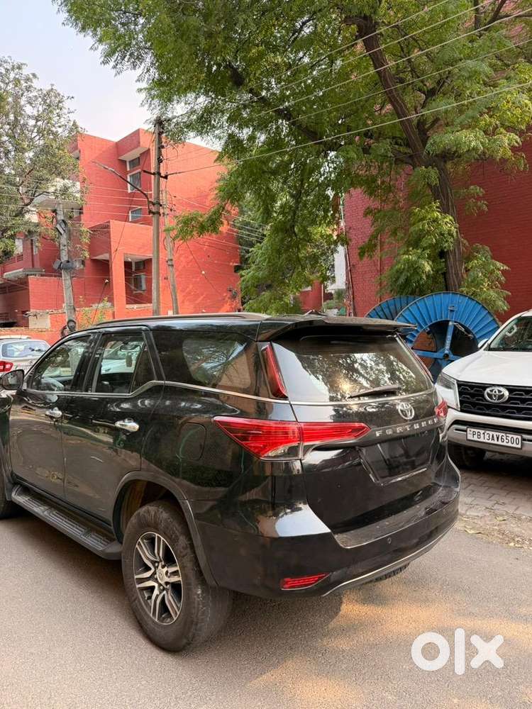 Black Fortuner For Sale