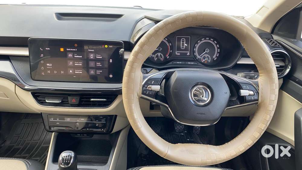 Skoda Slavia 1.0 Ambition Tsi At, 2024, Petrol