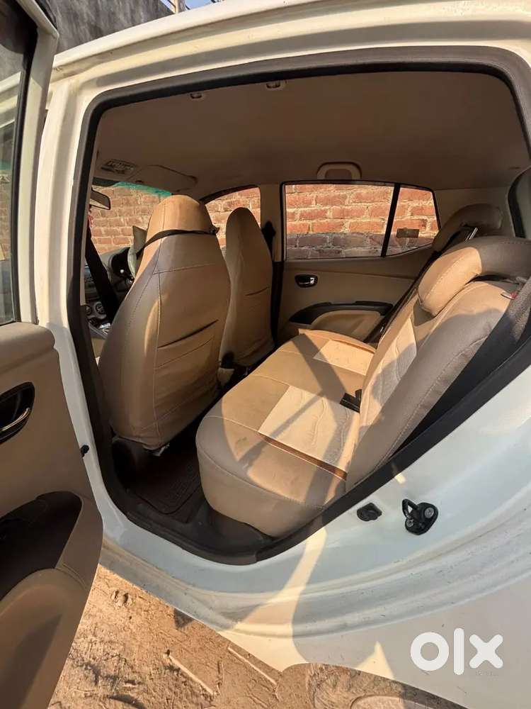 Hyundai I10 Sportz 2012