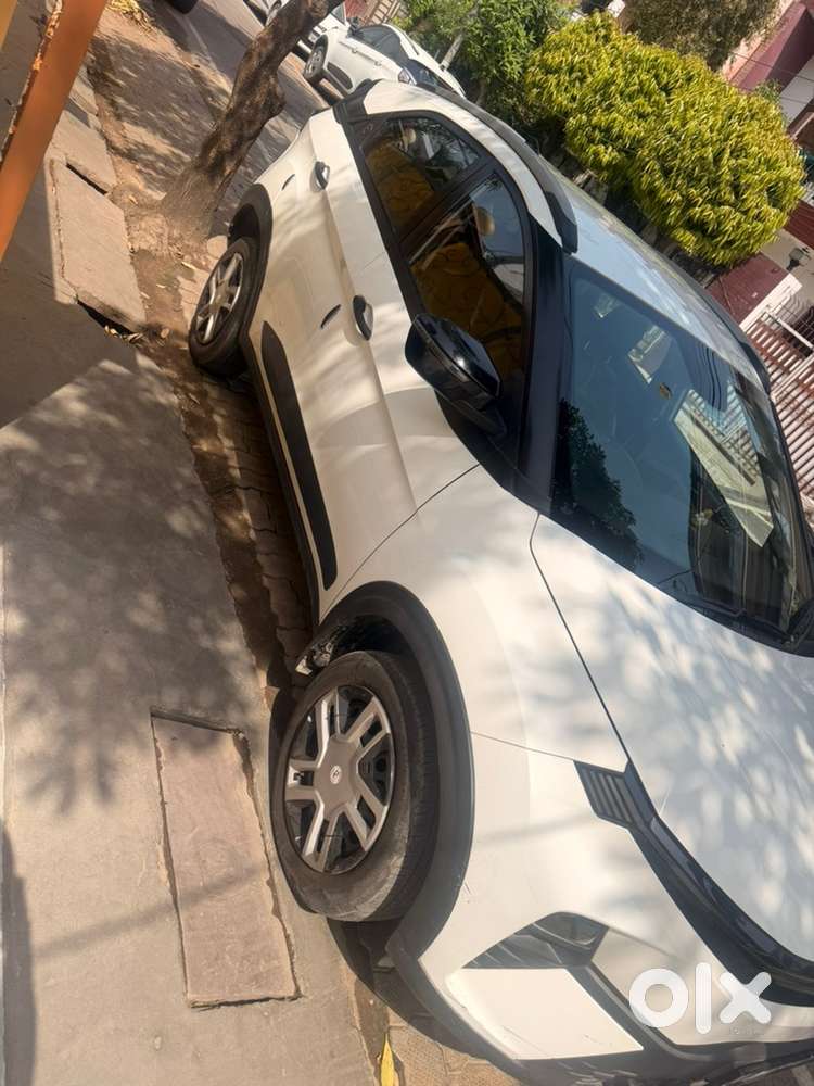 Tata Nexon 2024 Petrol Well Maintained