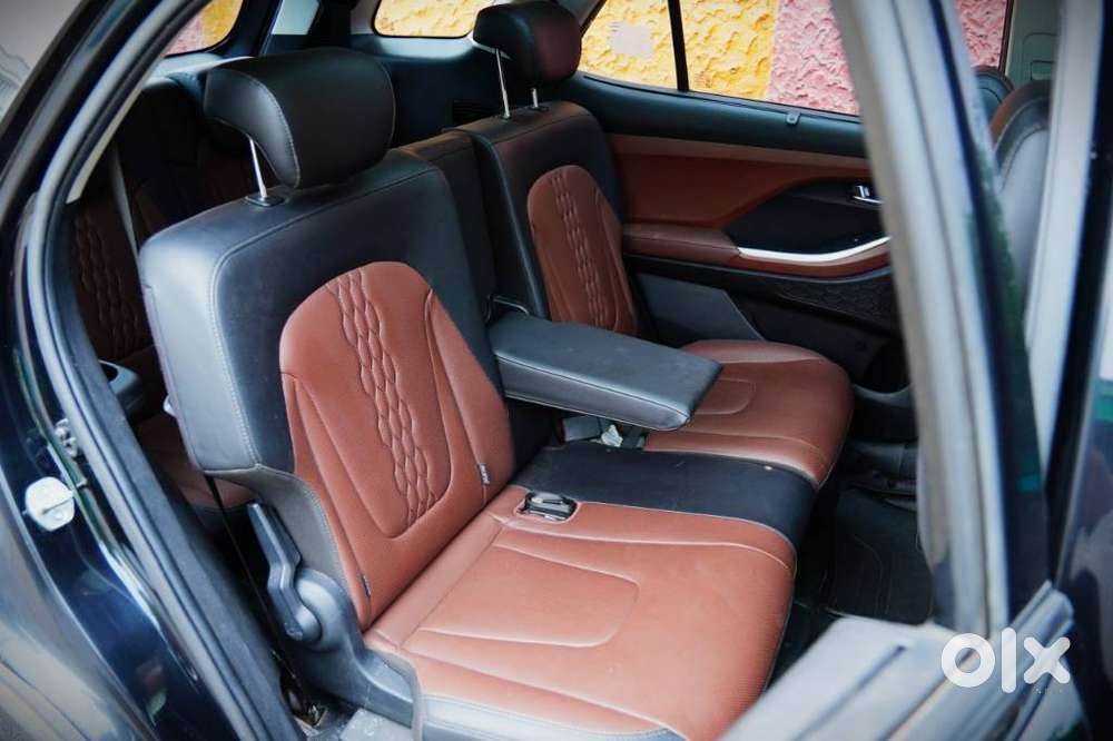 Hyundai Alcazar 2.0 Signature (o) Petrol At 7 Str, 2023, Petrol