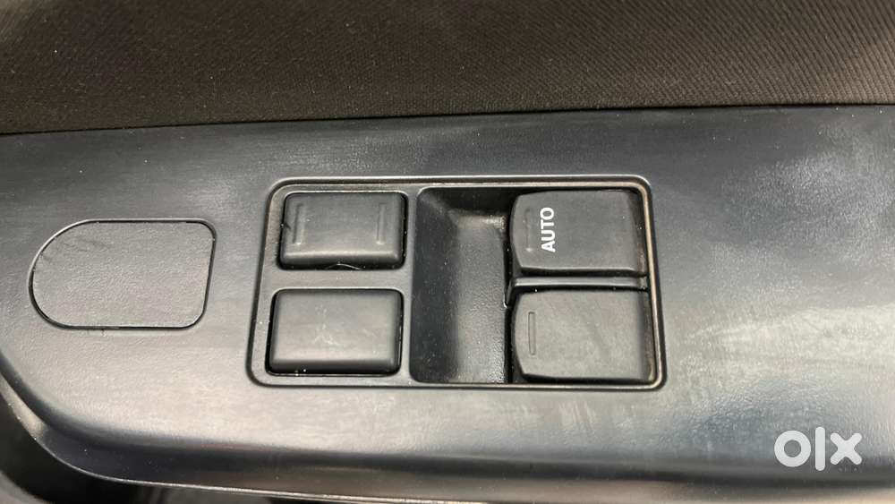 Maruti Suzuki Swift 1.2 Lxi (o), 2016, Petrol