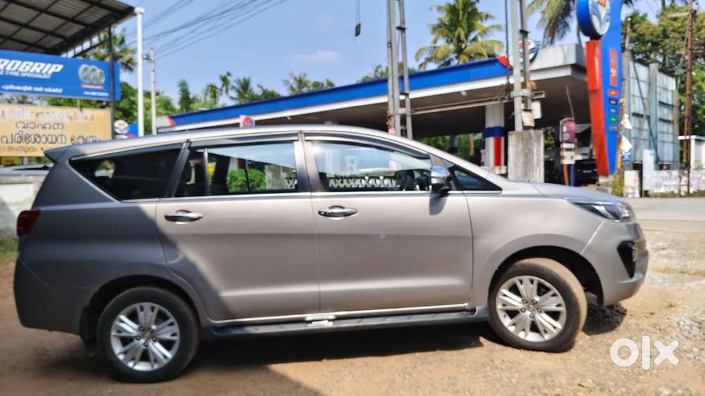 Toyota Innova Crysta 2.8z Automatic, 2016, Diesel