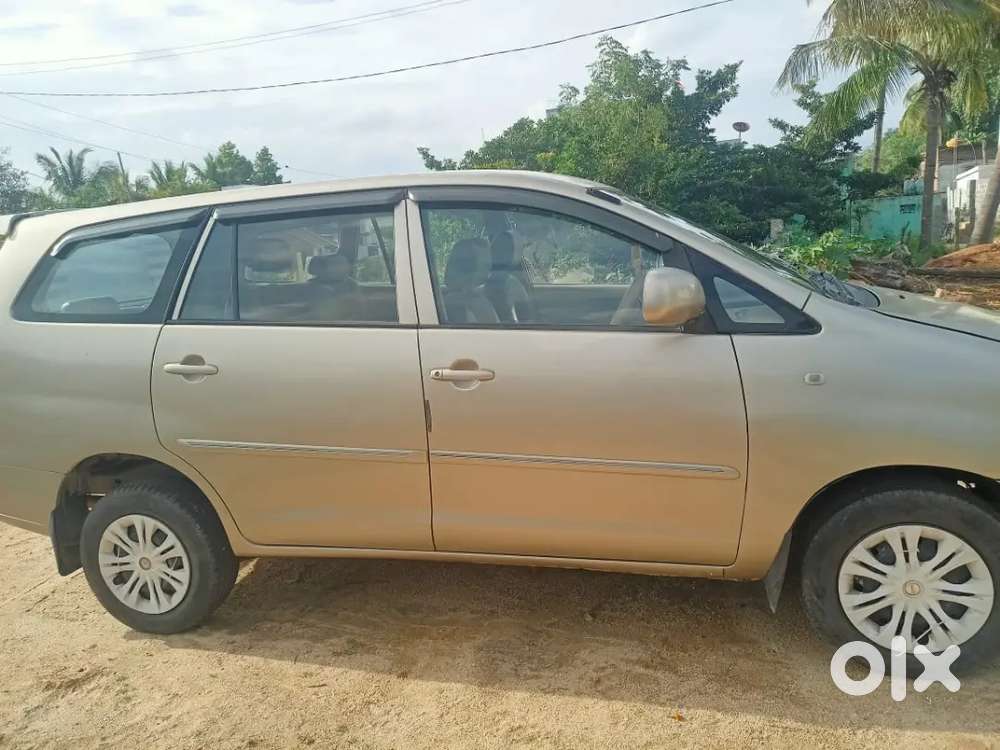 Toyota Innova 2009 Diesel 100000 Km Driven