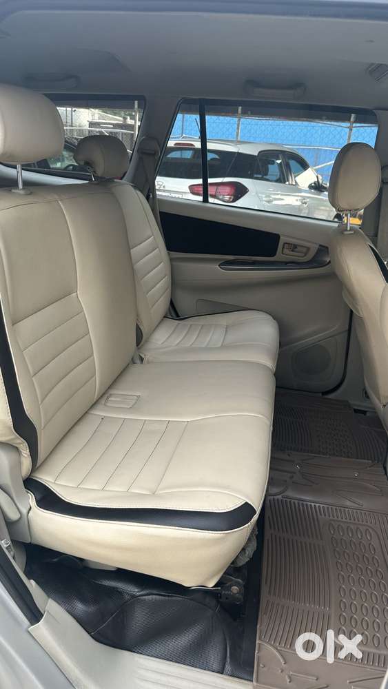 Toyota Innova 2.5 G (diesel) 8 Seater, 2012, Diesel