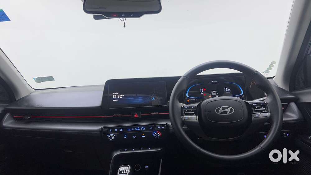 Hyundai Verna 1.5 Sx (o) Turbo Petrol Mt, 2023, Petrol