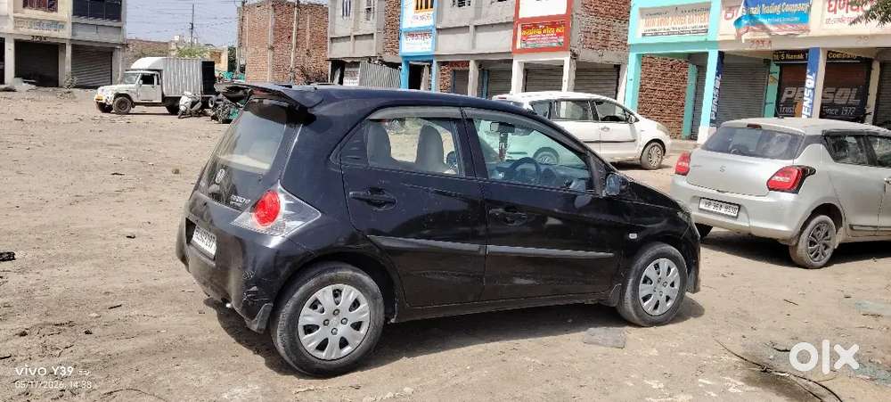 Honda Brio Petrol Mt 2014