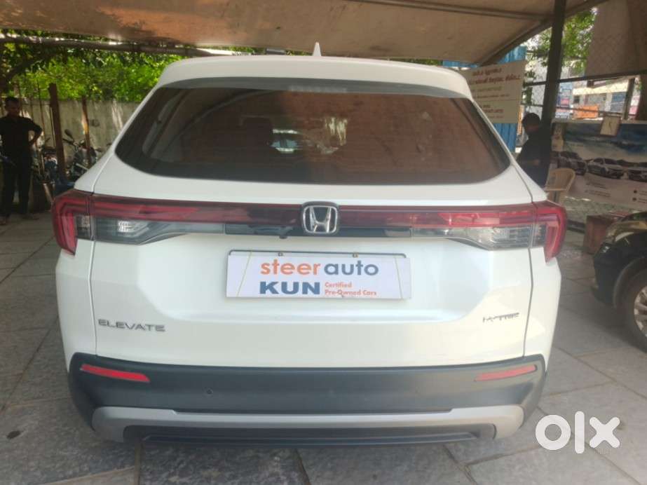Honda Elevate V Mt, 2023, Petrol