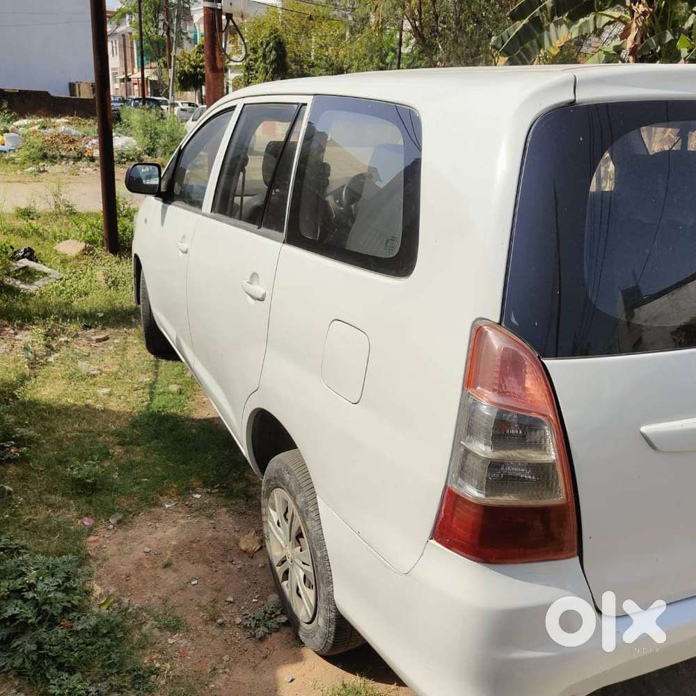 Toyota Innova 2014 Diesel Well Maintained