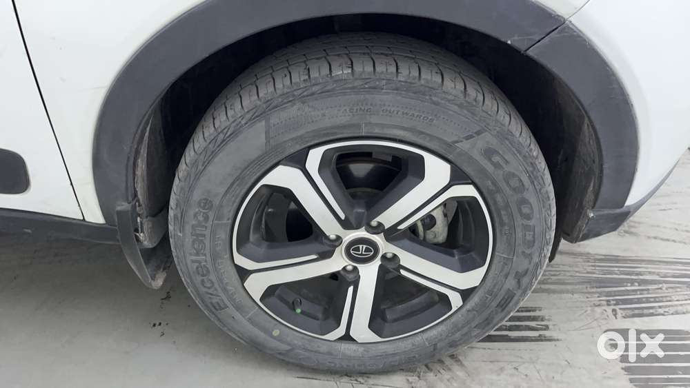 Tata Nexon 1.2 Revotron Xz Plus, 2022, Petrol