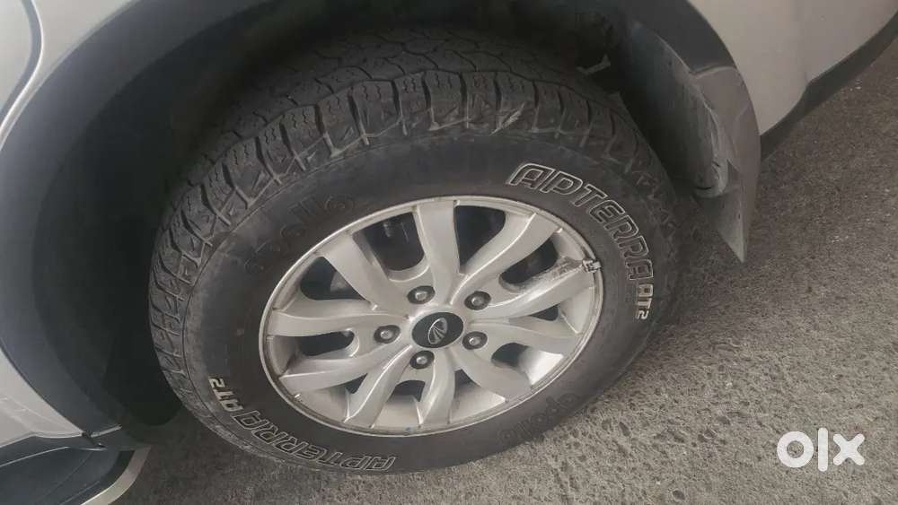 Mahindra Xuv500 W10 With Sunroof