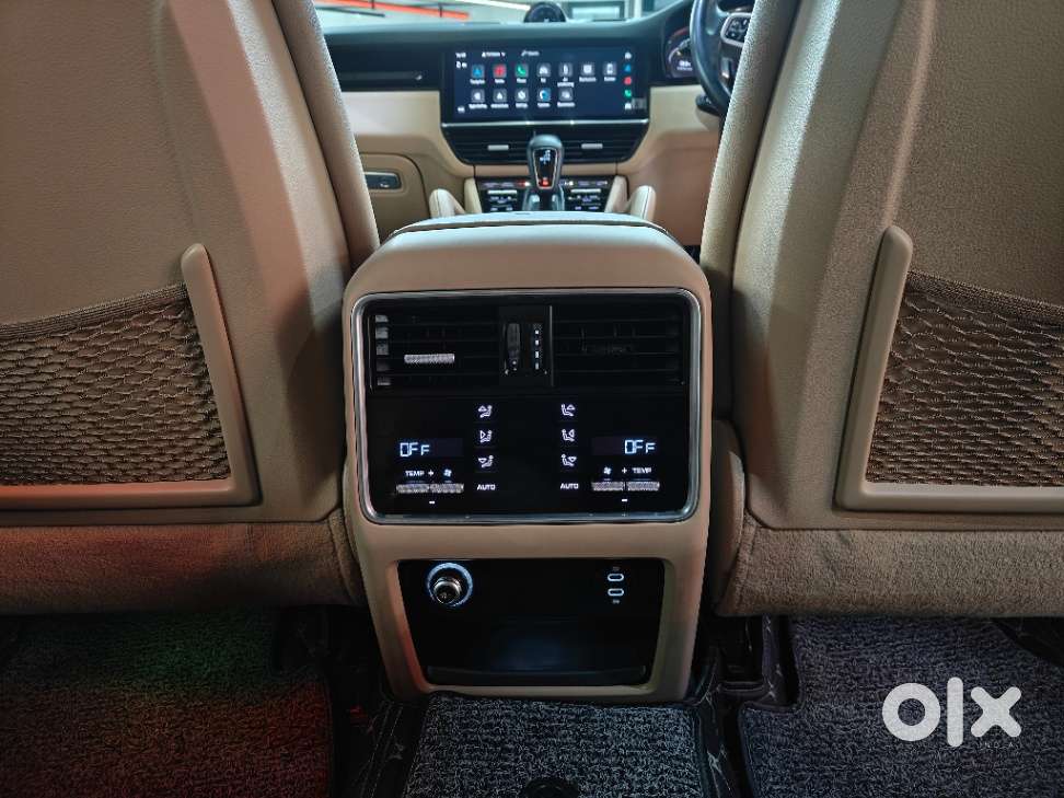 Porsche Cayenne Base, 2022, Petrol