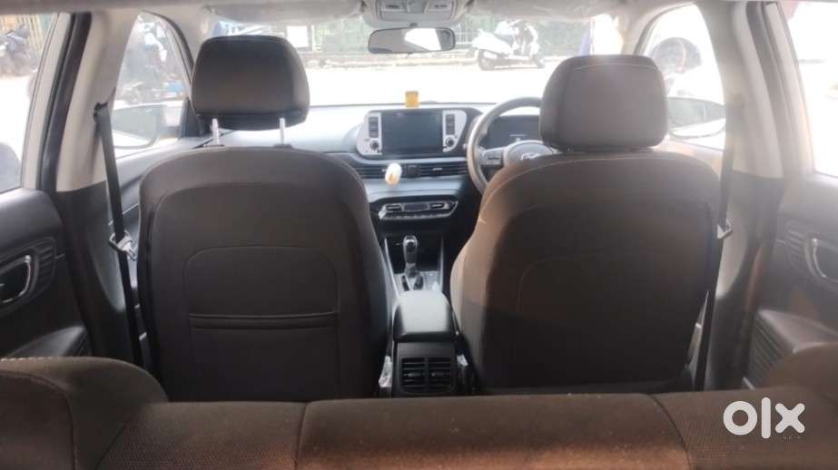 Hyundai I20 Sportz 1.2 Ivt Dual Tone, 2023, Petrol